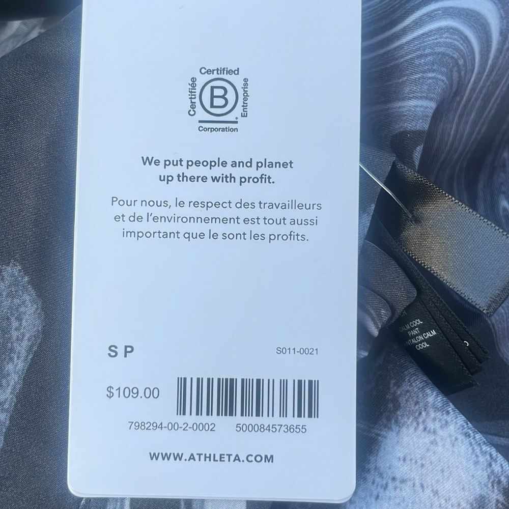 NWT Athleta Calm Cool Pant. Grey Black Marble with White.  Small - Picture 9 of 9